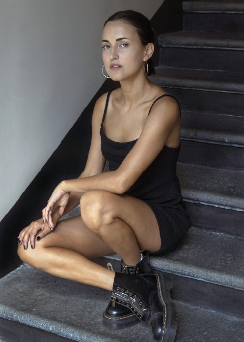 4 Mora Escolá_full body